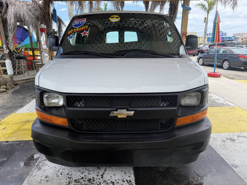 chevrolet express cargo 2017 1GCWGBFF3H1347681 image chevrolet express cargo 2017 1GCWGBFF3H1347681 image